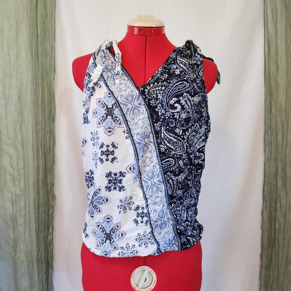 Cato Blue White Sleeveless Summer Blouse Size L